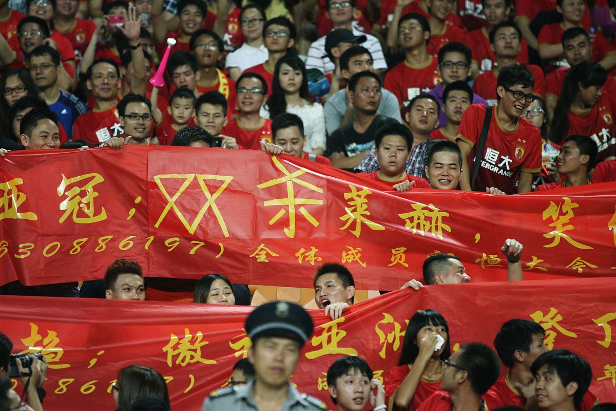 关于卡利亚里战术犯错，遗憾告负无缘胜利的信息